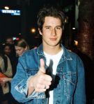 eonline03.jpg